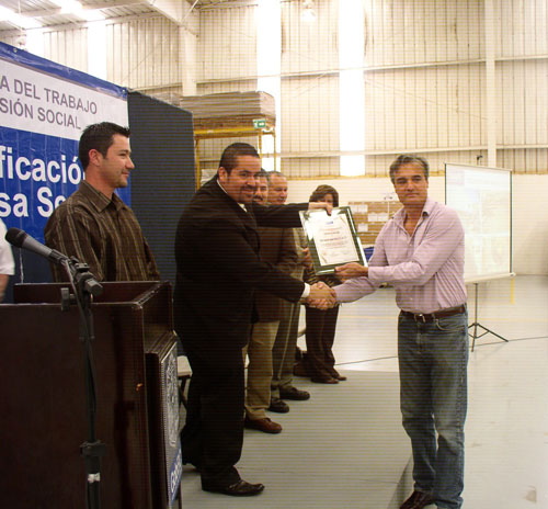 Empresa Segura Award (Safe Enterprise Award for Employee Safety) by the State Government of Baja California given to Raul Hernandez from Old-Growth Again. April 1, 2009. Ensenada, Baja California.