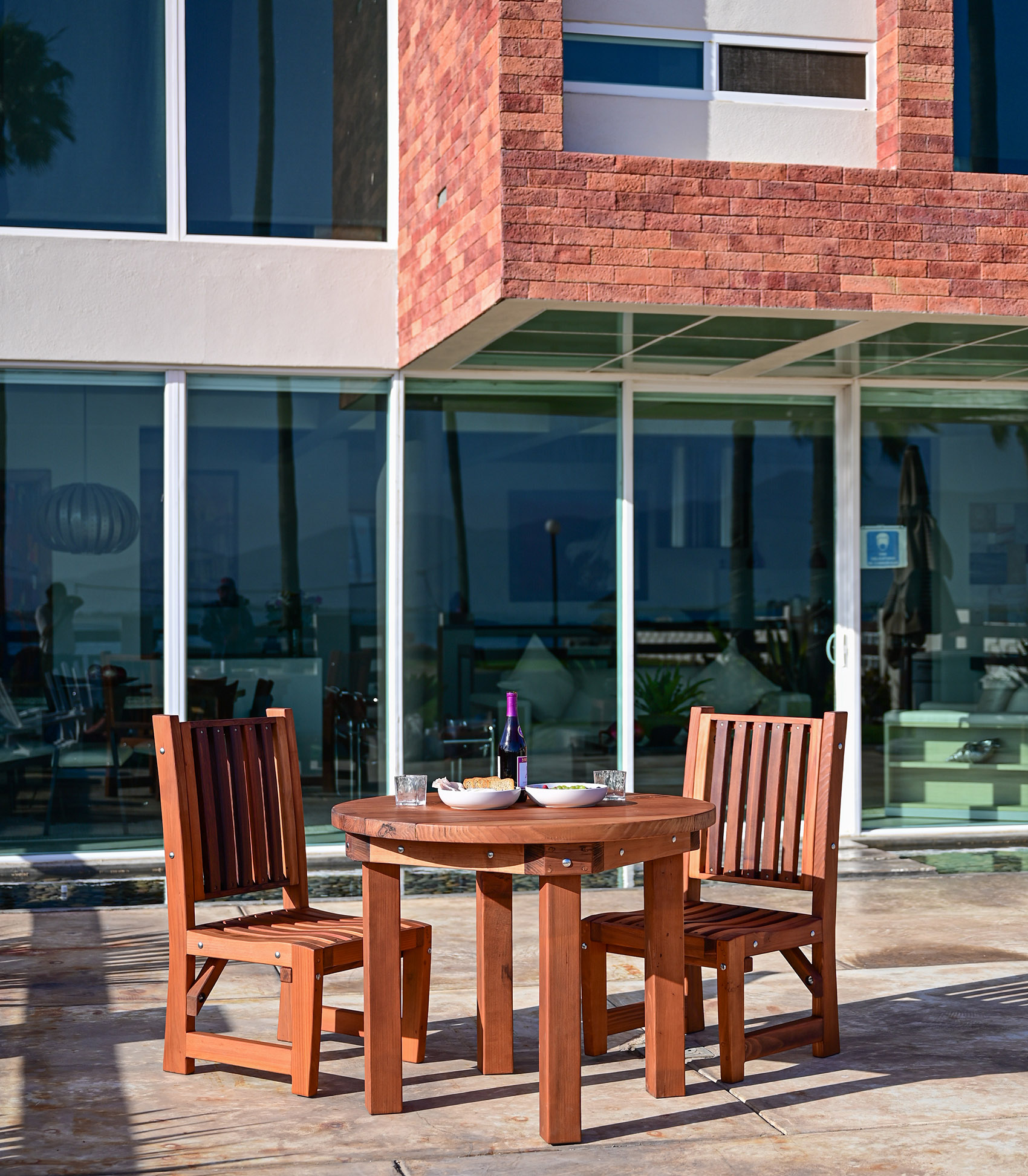Round Outdoor Patio Table