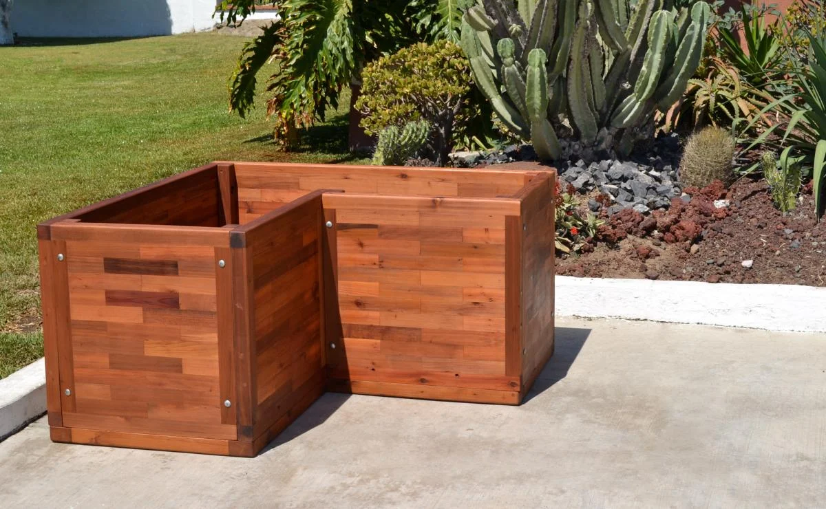 Forever Corner Planters