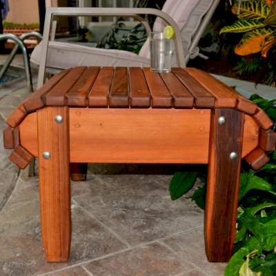 Adirondack Side Table (Options: 24"L, 22"W, Mature Redwood, 16"H, Transparent Premium Sealant).