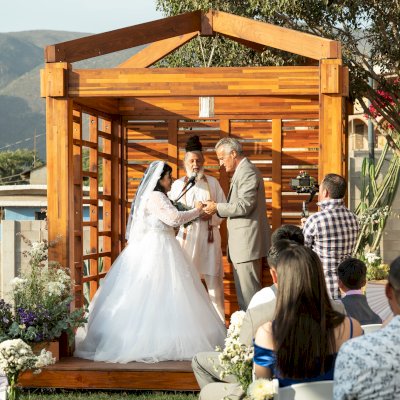 Catalina Island Pergola (Options: 8' x 8', Mosaic Redwood, 8' Post Height, Transparent Premium Sealant).