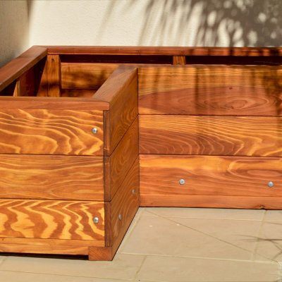 Forever Corner Planters (Options: Custom Size-38" L x 18" W x 19" H, California Redwood, 3/4 Feet, No Trellis, Interior and Exterior of Box with Sealant (No Growing Vegetables), Transparent Premium Sealant).