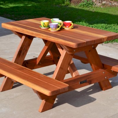 Kid Size Wood Picnic Table (Attached Benches) (Options: California Redwood, No Umbrella, Standard Top, Transparent Premium Sealant).