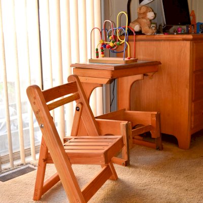 Kid's Wooden Folding Chair (Options: California Redwood, No Cushions, Transparent Premium Sealant).