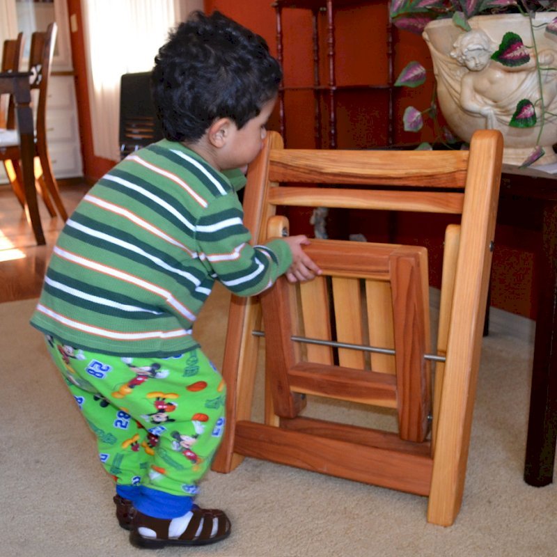 Kid's Folding Chairs (Options: California Redwood, No Cushions, Transparent Premium Sealant). Photo courtesy of Alvarez family of Ensenada, Mexico. Kid's Folding Chairs (Options: California Redwood, No Cushions, Transparent Premium Sealant). Photo courtesy of Alvarez family of Ensenada, Mexico.