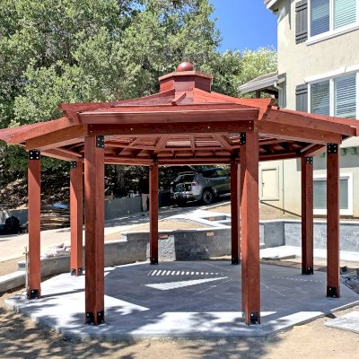 Custom Kikue's Pavilion (Options: 20' Diameter, Mature Redwood, with a Ceiling Fan Base, with Louvers and Rain Guard, Posts Anchor Kit for High-Wind, Transparent Premium Sealant).