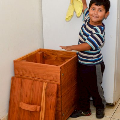 Laundry Hampers (Options: 18" W, 18" L, 24" H, California Redwood, Unattached Lid to Hamper, No Ventilation, No Casters, Transparent Premium Sealant)