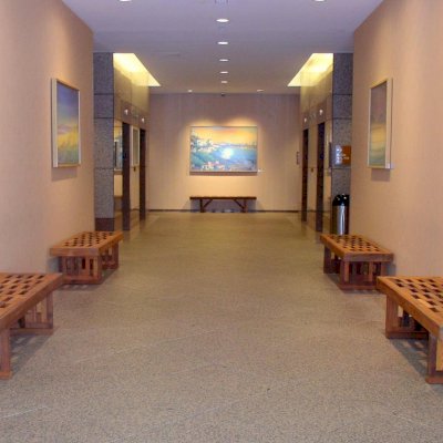 Lighthouse Garden Bench (Options: 6 ft L x 21 1/4 inches W x 15 1/2 inches H, Mature Redwood, No Cushion, No Engraving, Transparent Premium Sealant). Photo Courtesy of University of California (UCLA campus in Los Angeles, CA).