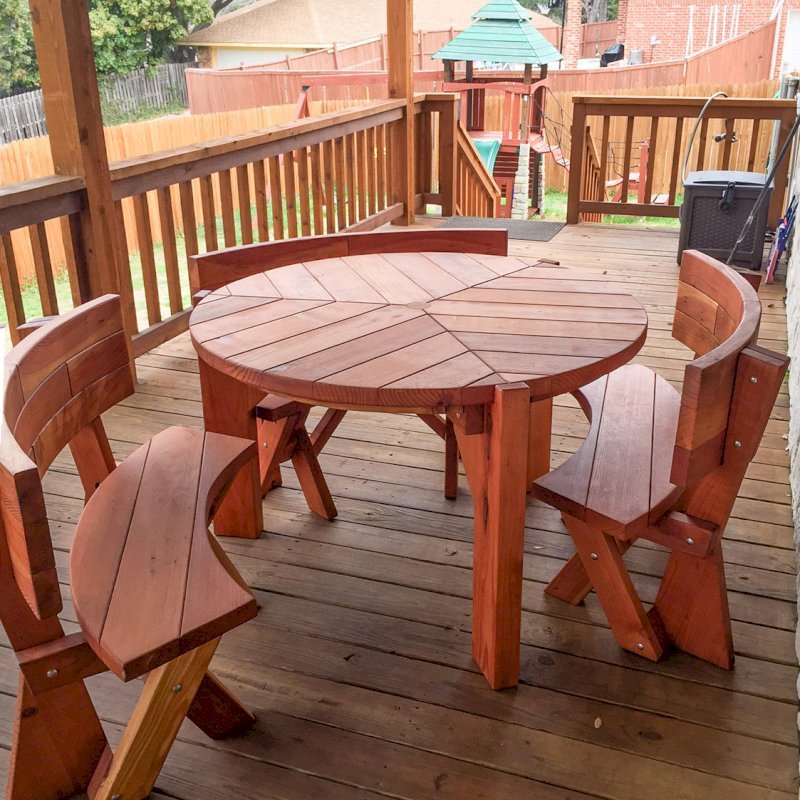 Lisa's Retro Outdoor Patio Table (Options: 4' Diameter, California Redwood, Fullback Arc Benches, Standard Tabletop, No Lazy Susan, 2" Umbrella Hole, Transparent Premium Sealant). Photo Courtesy of Mr. and Ms. Tillery of Garland, TX. Lisa's Retro Outdoor Patio Table (Options: 4' Diameter, California Redwood, Fullback Arc Benches, Standard Tabletop, No Lazy Susan, 2" Umbrella Hole, Transparent Premium Sealant). Photo Courtesy of Mr. and Ms. Tillery of Garland, TX.