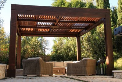 Modern Louvered Garden Pergola