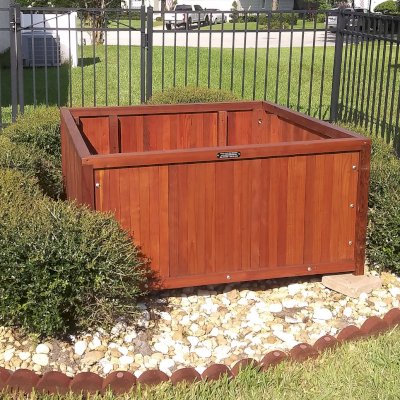 Napa Planter (Options: 48" L x 48" W x 24" H, Mature Redwood, 1-inch Feet, No Trellis, Interior and Exterior of Box with Sealant (No Growing Vegetables), Transparent Premium Sealant). Photo Courtesy of E. Clardy of Saint Johns, Florida.