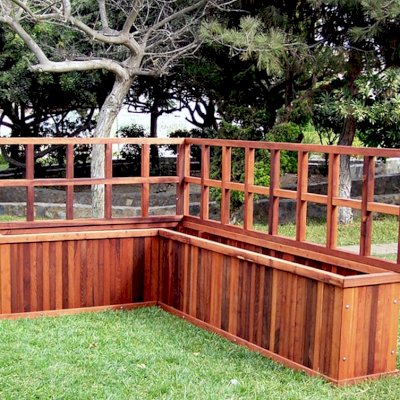 Custom Sized L-Shaped Napa Planter (Options: California Redwood, 2 ft Tall Trellis, Interior and Exterior of Box with Sealant (No Growing Vegetables), Transparent Premium Sealant).