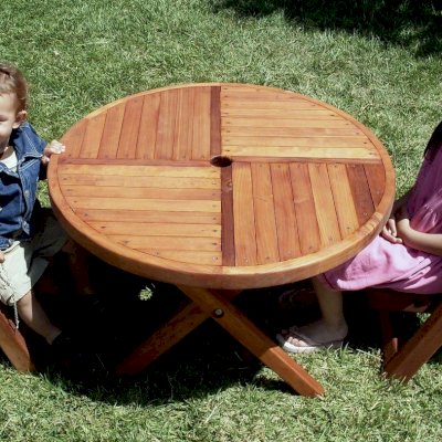 Round Folding Wood Table for Kids (Options: 33" Diameter, Mature Redwood, 2 Folding Chairs, Umbrella Hole & Plug, Standard Tabletop, Transparent Premium Sealant).