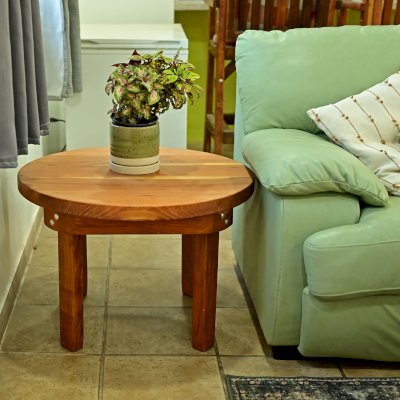 Round Solid Wood Side Table (Options: 28 3/4" Size, California Redwood, Rounded Apron, 20"H, Seamless Tabletop by Custom Request, Transparent Premium Sealant).