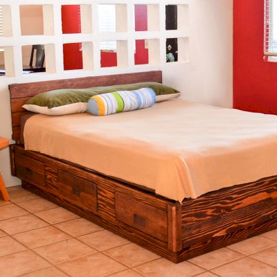 The Chest Beds (Options: Queen Size, Douglas-fir, Standard Headboard, 1 Set of Drawers on West Side of Bed, Coffee-Stain Premium Sealant). 