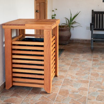 The Trellised Trash Receptacle (Options: Douglas-fir, Transparent Premium Sealant). Black bin not included. 
