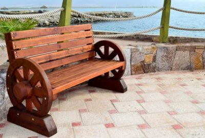 Wagon Wheel Wooden Bench