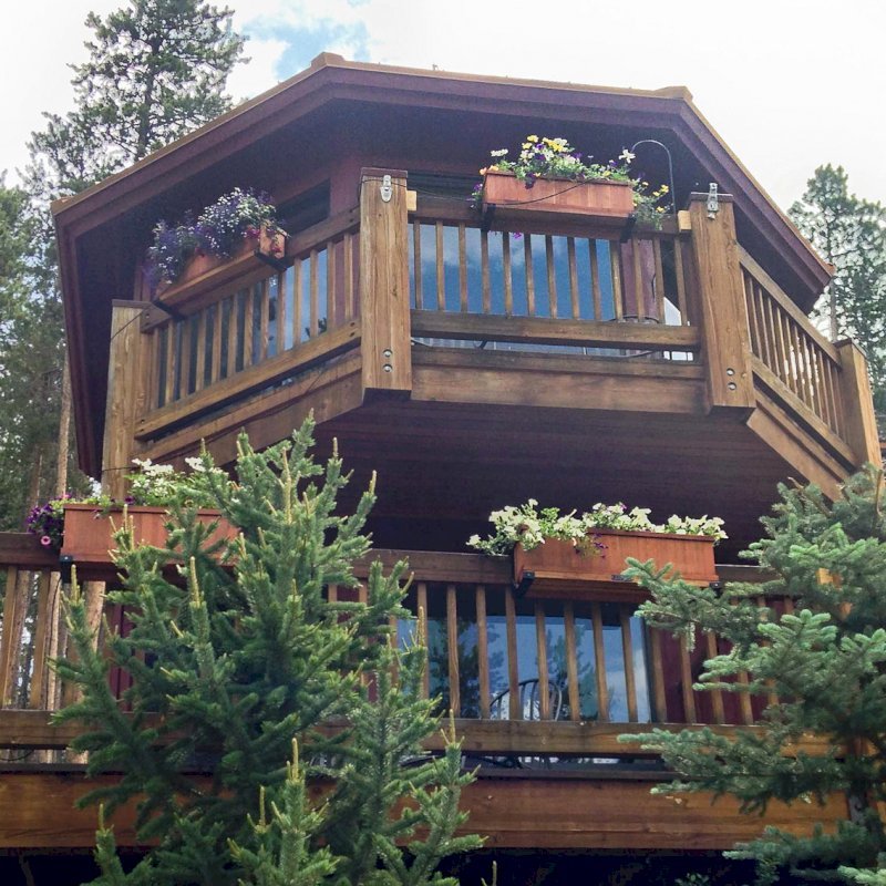 Window Box Planters (Options: 36" L, 9" W, 9" H, Standard Base, Mature Redwood, With Steel Hangers, No Growing Vegetables, Transparent Premium Sealant). Photo Courtesy of JR of Breckenridge, CO. Window Box Planters (Options: 36" L, 9" W, 9" H, Standard Base, Mature Redwood, With Steel Hangers, No Growing Vegetables, Transparent Premium Sealant). Photo Courtesy of JR of Breckenridge, CO.