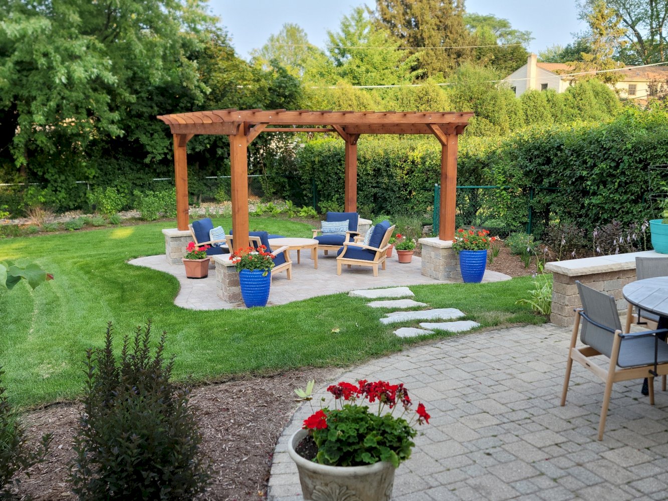 The Traditional Garden Pergola - Northbrook, IL