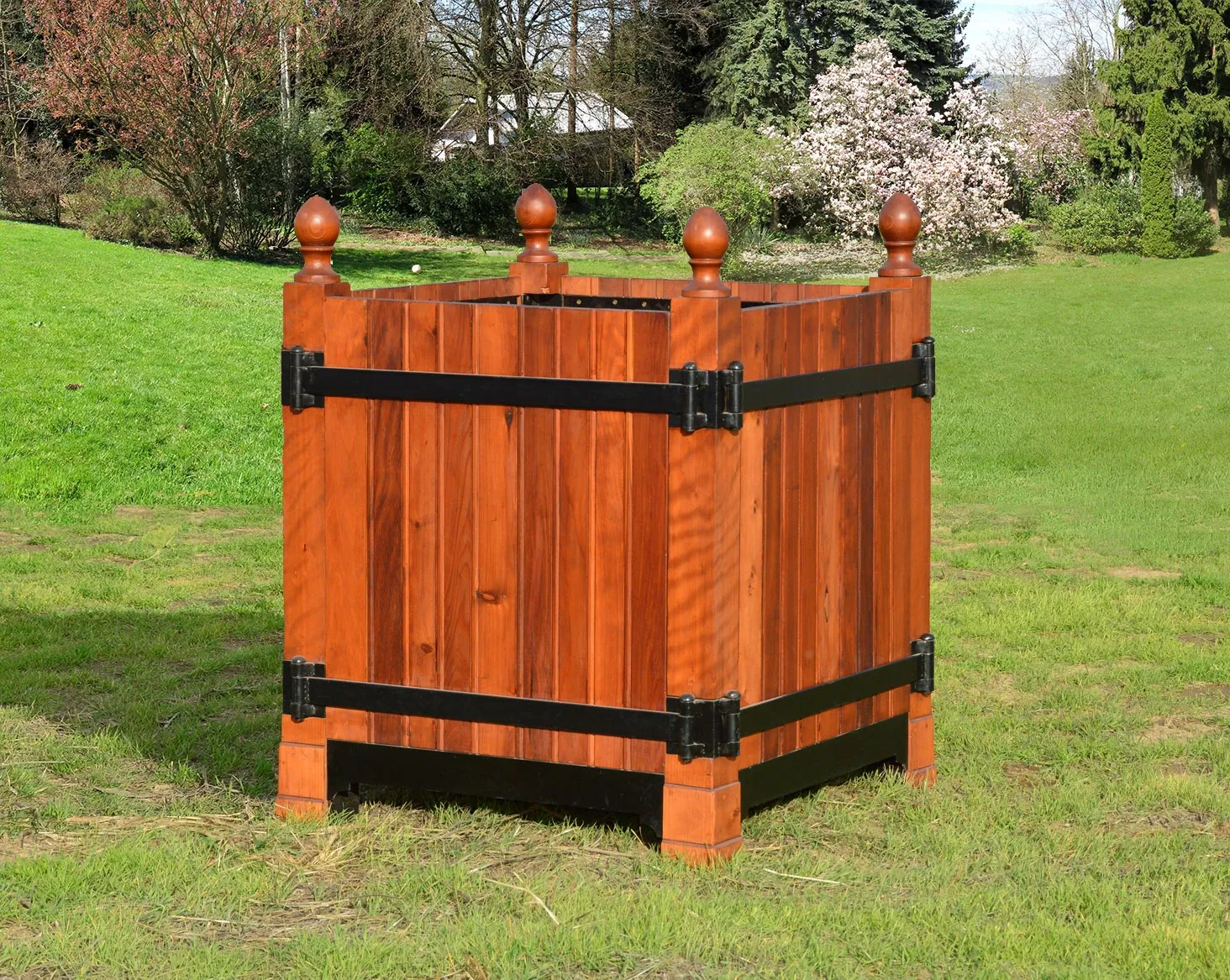 Versailles Planter
