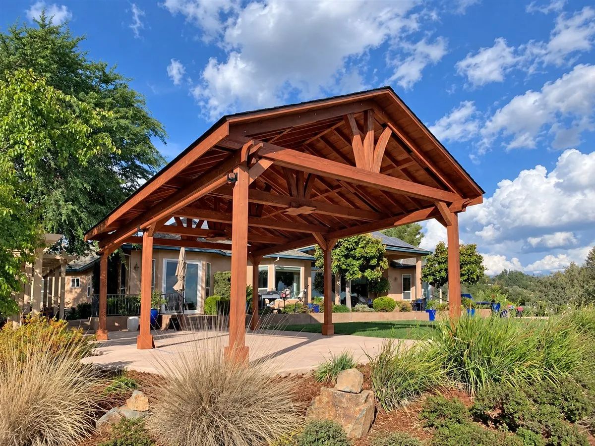 Del Norte Outdoor Kitchen Pavilion