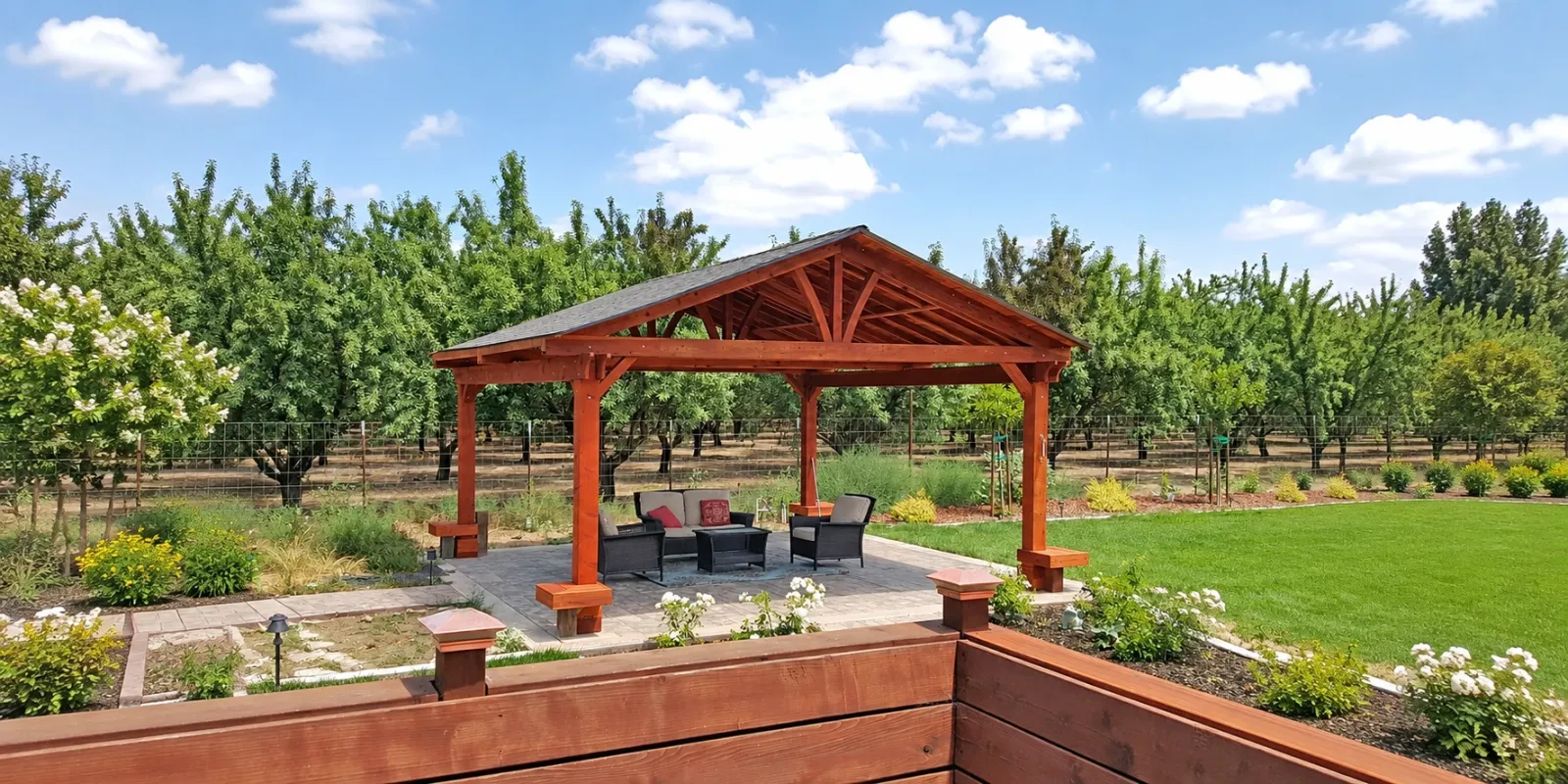 Del Norte Outdoor Kitchen Pavilion