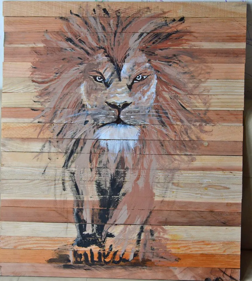 Lion of the Tribe of Judah painted on a crate panel by Patricia Vallejo