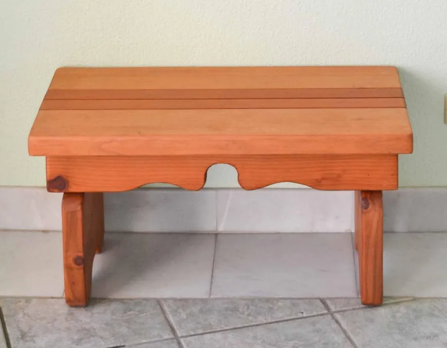 Angel's Natural Redwood Side Table (Options: 36" L, 14" W, Mature Redwood, 14" H, Transparent Premium Sealant).