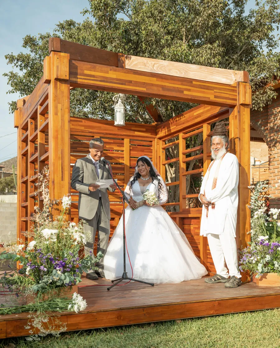 Catalina Island Pergola (Options: 8' x 8', Mosaic Redwood, 8' Post Height, Transparent Premium Sealant).