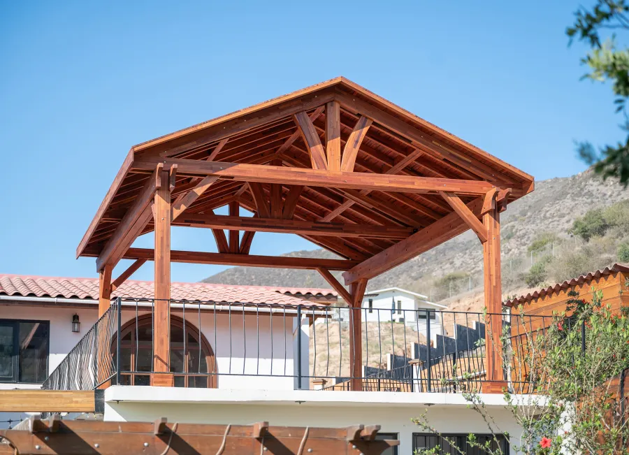Del Norte Outdoor Kitchen Pavilion (Options: 20' L x 16' W, Mosaic Mature Redwood, No Ceiling Fan Base, No Electrical Wiring Trim Kit, No Post Decorative Trims, Transparent Premium Sealant). 