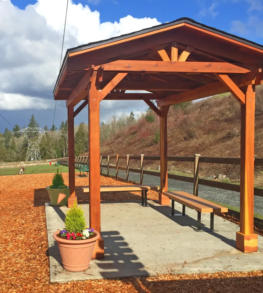 Del Norte Outdoor Kitchen Pavilion (Options: 14' L x 10' W, California Redwood, 4-Post Anchor Kit for High-Wind, No Ceiling Fan Base, Transparent Premium Sealant). Photo Courtesy of J. Dorsey of Issaquah, WA.