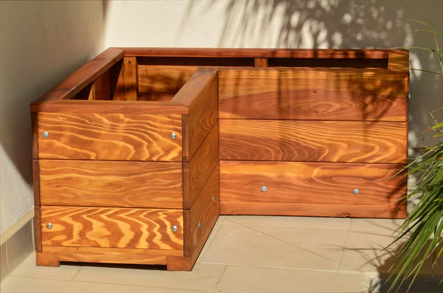 Forever Corner Planters (Options: Custom Size-38" L x 18" W x 19" H, California Redwood, 3/4 Feet, No Trellis, Interior and Exterior of Box with Sealant (No Growing Vegetables), Transparent Premium Sealant).