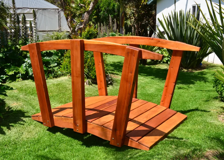 Custom Forever Foot Bridge (Options: 6' L, Mature Redwood, Transparent Premium Sealant).