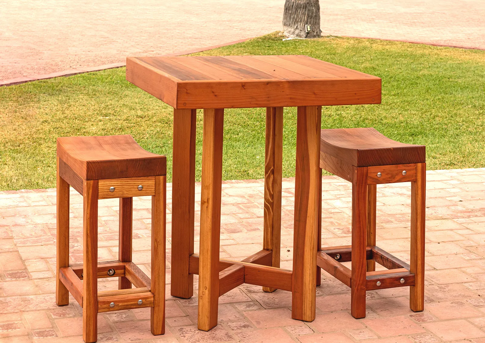 Gladys's Balcony Table Set, 30" x 30", California Redwood