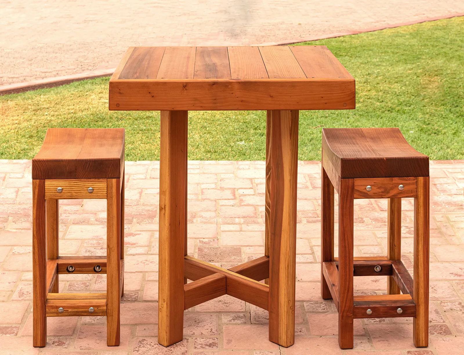 Gladys's Balcony Table Set, 30" x 30", California Redwood