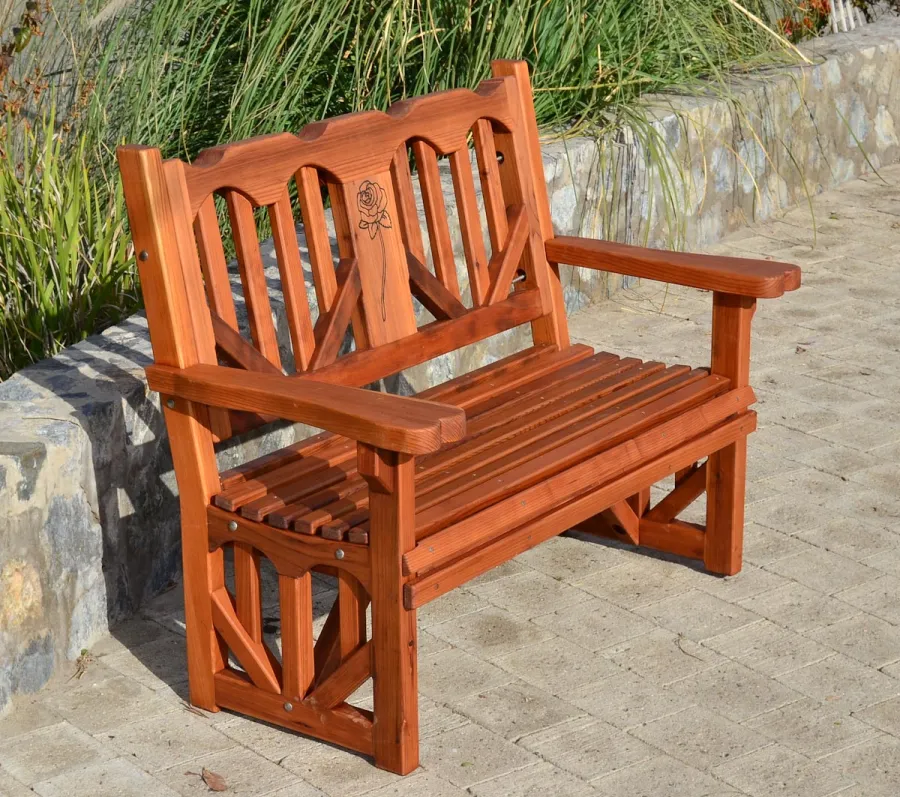 Heart Redwood Bench (Options: 4 ft, Mature Redwood, No Cushion, Custom Engraving, Transparent Premium Sealant). 