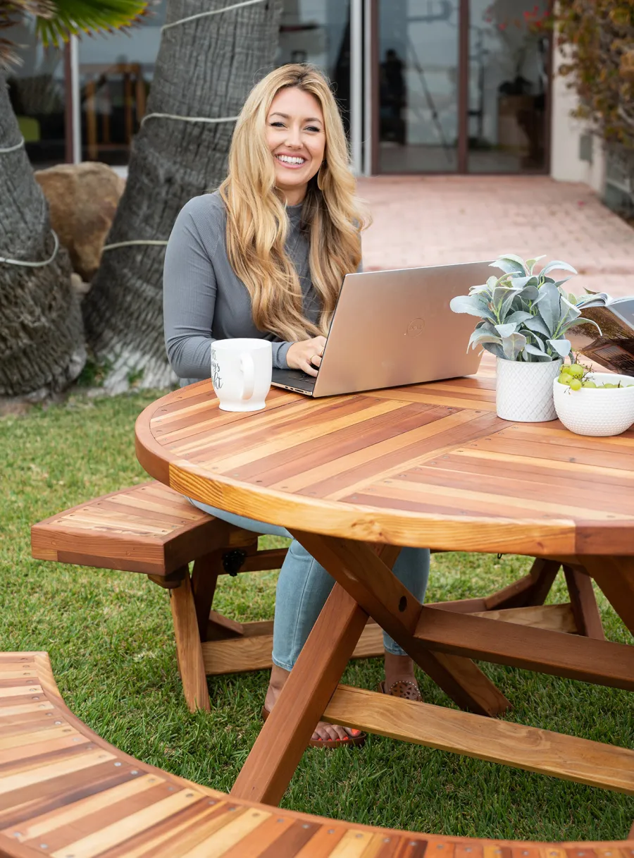 Karyn's Redwood Round Folding Picnic Table (Options: Arc Picnic Benches, California Redwood, 3 Arc Folding Benches, Standard Tabletop, Checkerboard, No Umbrella Hole, Transparent Premium Sealant).