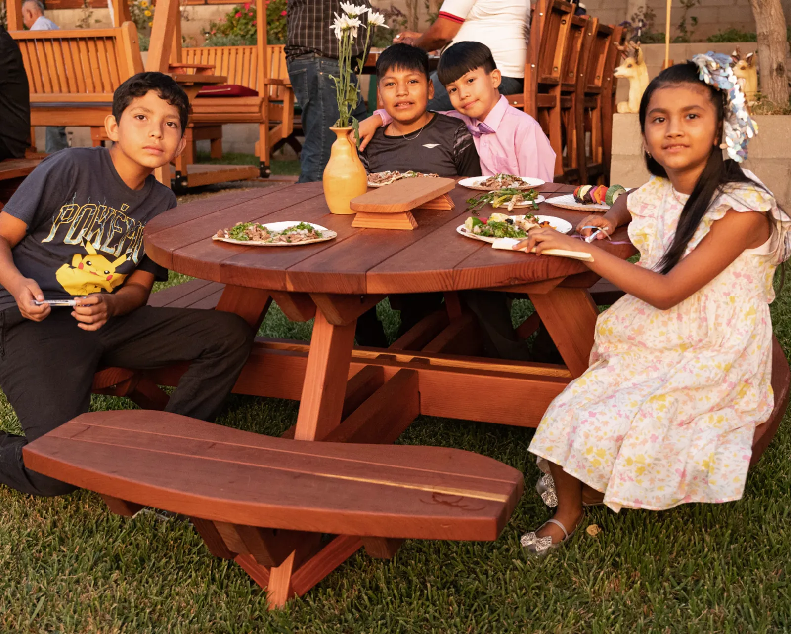 Kid's Round Wood Picnic Table Kit
