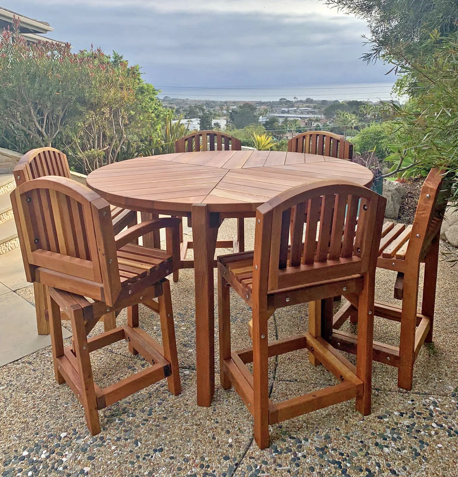 Lisa's Retro Outdoor Patio Table