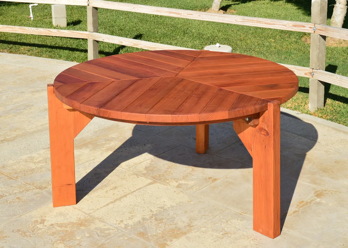 Lisa's Retro Outdoor Patio Table