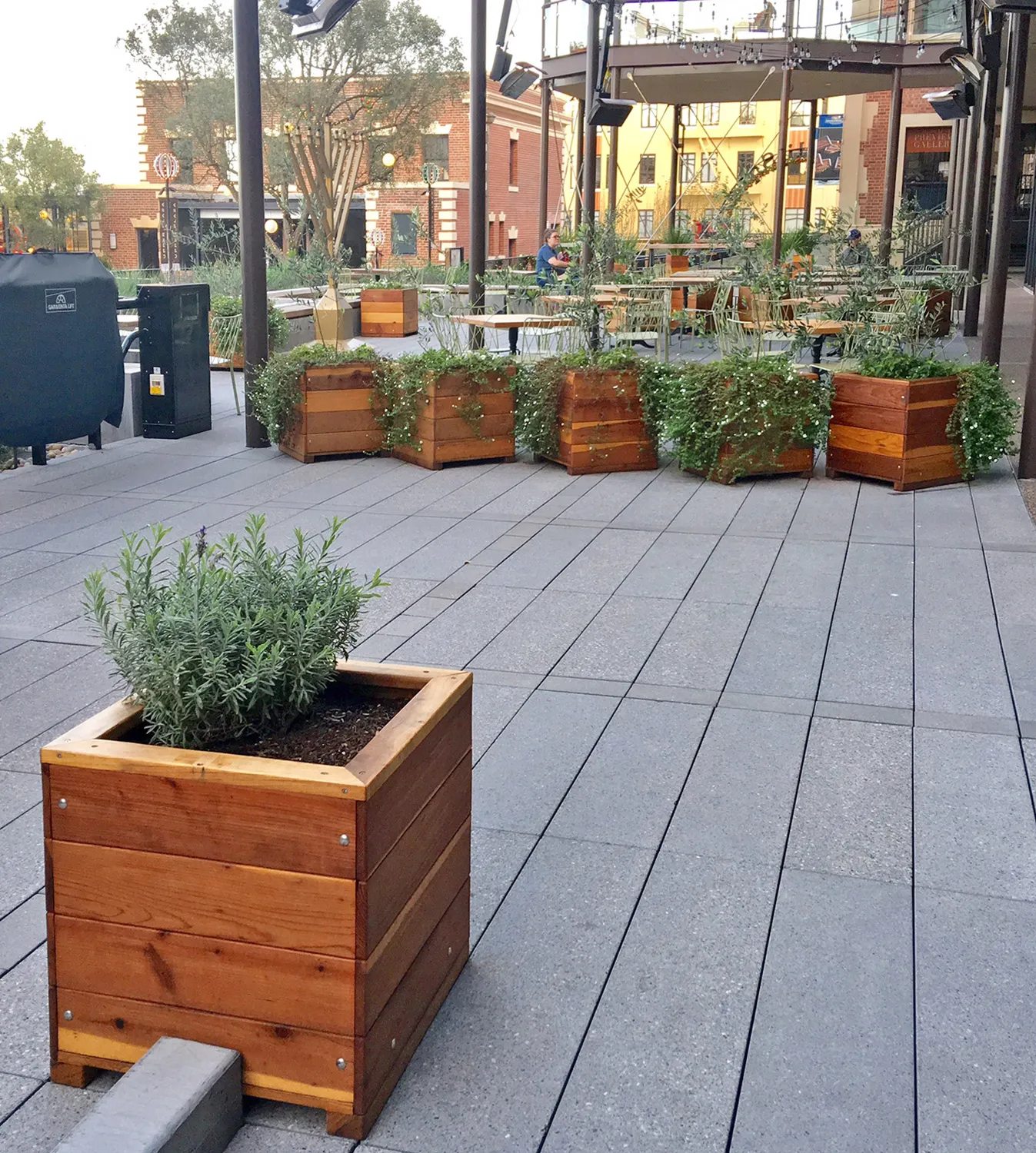 Mendocino Planters