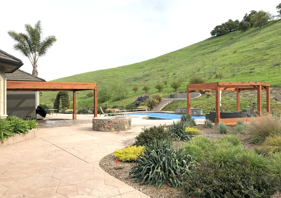 Modern Louvered Garden Pergola (Options: 20' L x 15' W, 8'' x 8'' Posts, Mobile Louvers, Mature Redwood, 9.5 ft H, 1 Electrical Wiring Trim, 4-Post Anchor Kit for High-Wind, No post decorative trims, 1 Ceiling Fan Base, Transparent Premium Sealant) & Custom Pergola. Photo Courtesy of D. Ruprecht of Hollister, CA.
