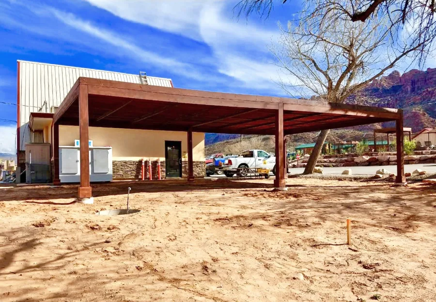 Modern Louvered Garden Pergola (Options: 40' L x 24' W, 8'' x 8'' Posts, Mobile Louvers, Douglas-fir, 9.5 ft H, No Electrical Wiring Trim, 4 Curtain Rods, 4 Post Anchor Kit for Concrete, No Post Decorative Trims, No Ceiling Fan Bases, Coffee-Stain Premium Sealant). Photo Courtesy of D. Tuzi of Moab, Utah.