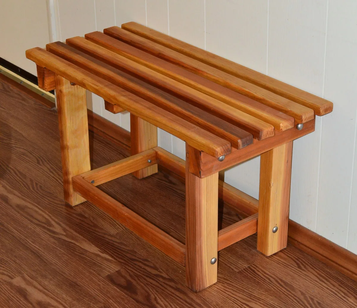 Paty's Wooden Shower Bench