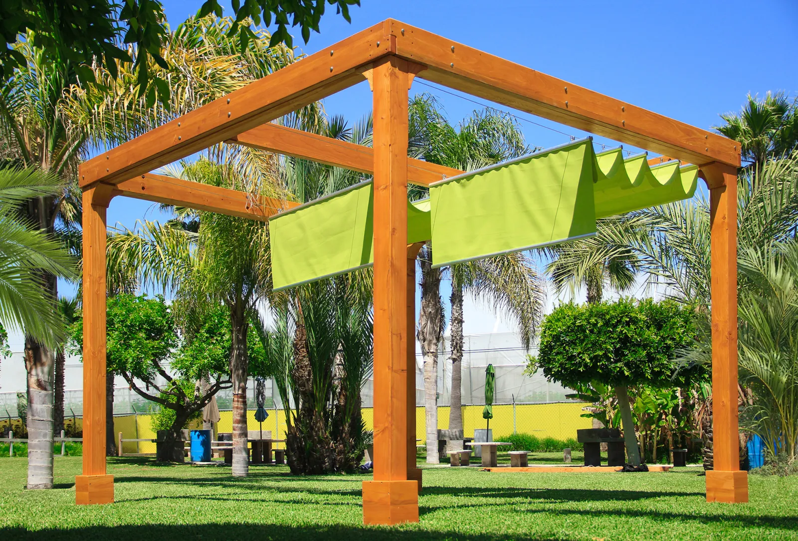 Retractable Canopy Pergola, 12' L x 12' W, Douglas-Fir