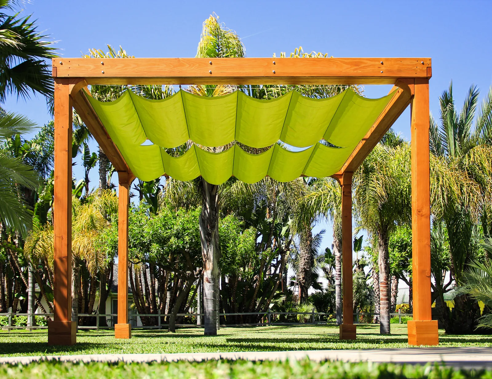 Retractable Canopy Pergola, 12' L x 12' W, Douglas-Fir