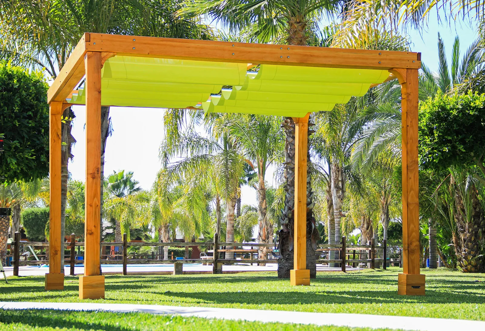 Retractable Canopy Pergola, 12' L x 12' W, Douglas-Fir