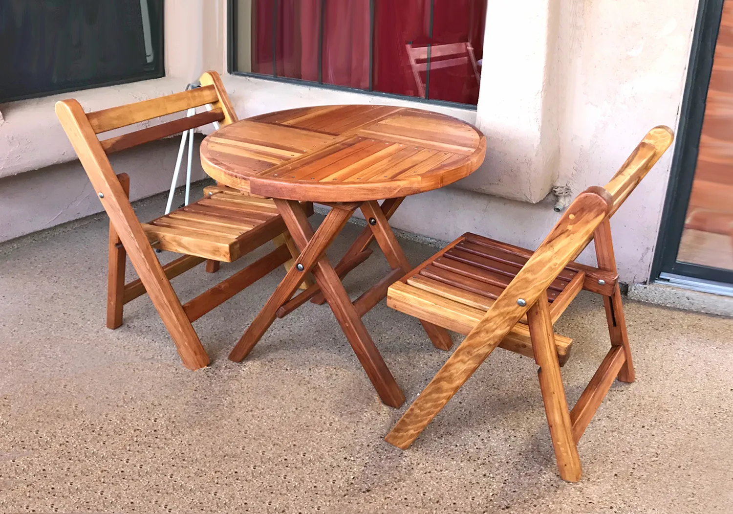 Round Folding Table, California Redwood