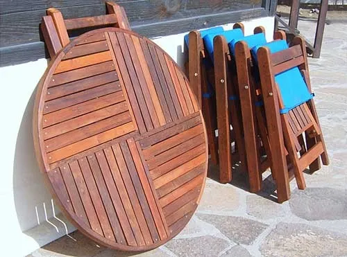 CLOSES UP COMPACTLY: Round Folding Table (Options: 42", 4 Folding Chairs, Old-Growth Redwood, Custom Seat Cushions, Standard Tabletop, Checkerboard Design Tabletop, Visible Screw Placement, No Umbrella Hole, Transparent Premium Sealant).
