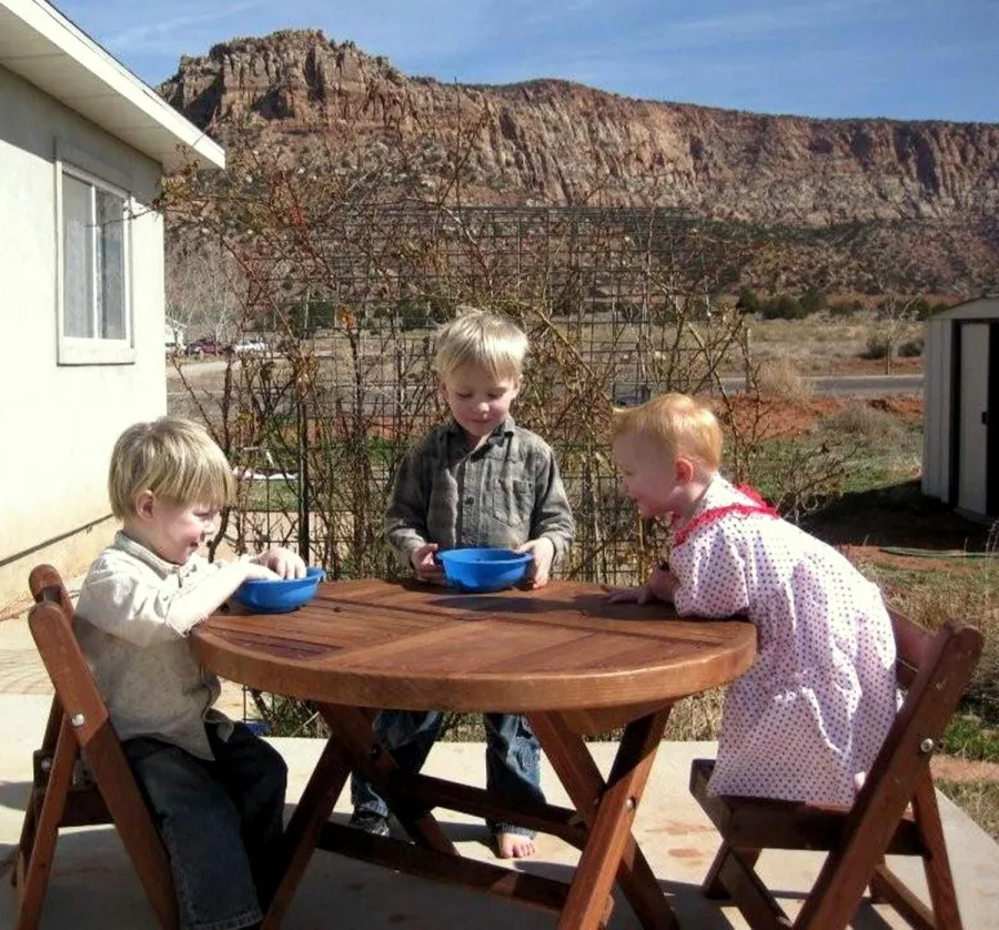 Round Folding Wood Table for Kids (Options: 33" Diameter, Old-Growth Redwood, 2 Folding Chairs, No Umbrella Hole, Seamless Tabletop, Transparent Premium Sealant).